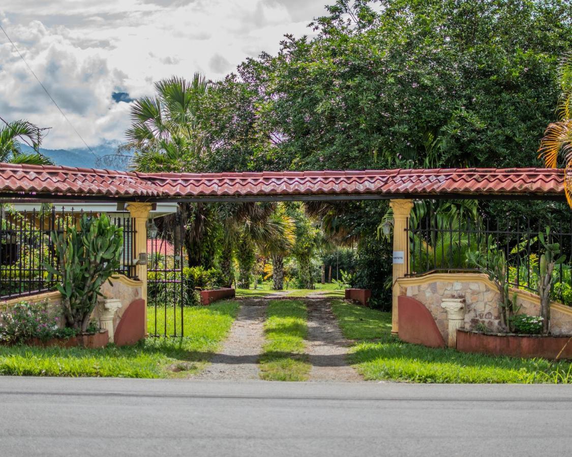 Linda Casa De Verano Con Amplias Zonas Verdes San Isidro De El General Exteriör bild